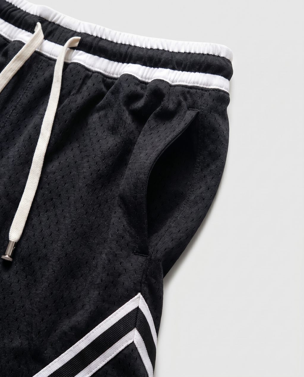 Short Noir JOJO — détail ceinture élastique et cordon