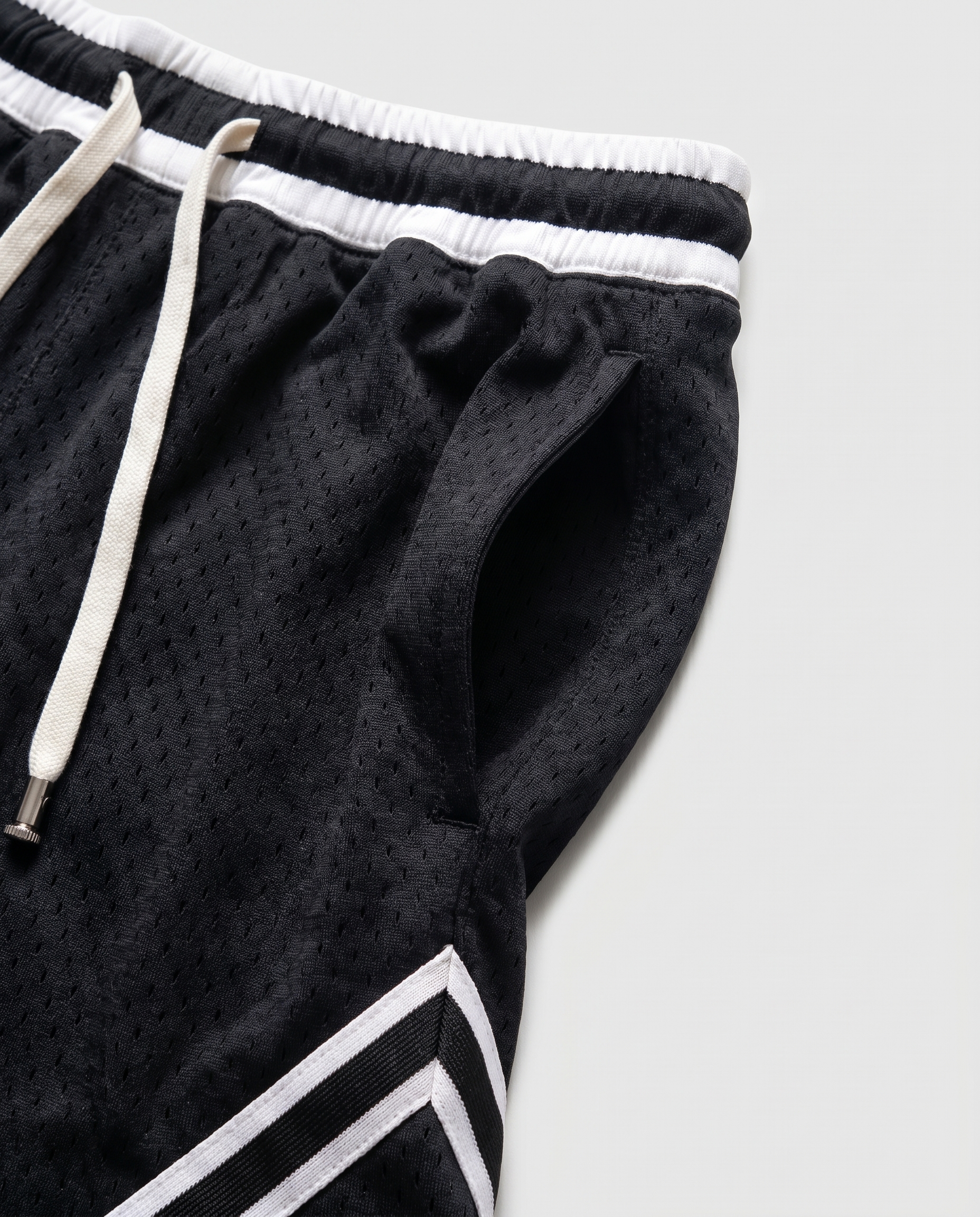Short Noir JOJO — détail ceinture élastique et cordon